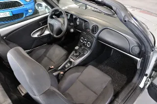 Foto 14 di 30: Fiat Barchetta 1.8 16V distribuzione e tagliando