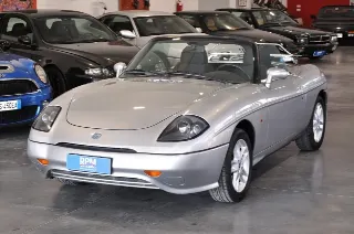 Foto 3 di 30: Fiat Barchetta 1.8 16V distribuzione e tagliando
