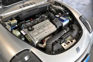 Foto 8 di 30: Fiat Barchetta 1.8 16V distribuzione e tagliando