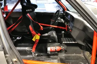 Foto 10 di 26: Alfa Romeo 75 2.0i Twin Spark Trackday Ready