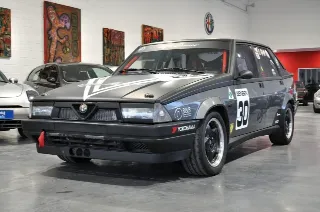 Foto 20 di 26: Alfa Romeo 75 2.0i Twin Spark Trackday Ready