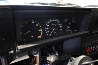 Foto 22 di 26: Alfa Romeo 75 2.0i Twin Spark Trackday Ready