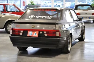 Foto 23 di 26: Alfa Romeo 75 2.0i Twin Spark Trackday Ready