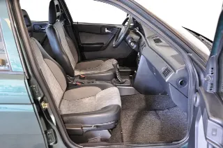 Foto 12 di 24: Alfa Romeo 155 1.8i Twin Spark cat Perfetta
