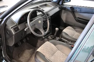 Foto 17 di 24: Alfa Romeo 155 1.8i Twin Spark cat Perfetta
