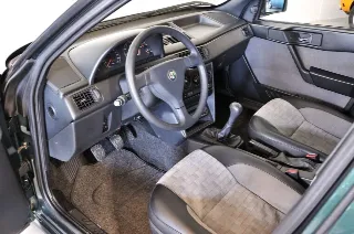 Foto 19 di 24: Alfa Romeo 155 1.8i Twin Spark cat Perfetta