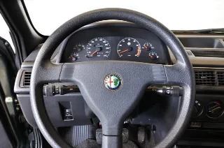 Foto 20 di 24: Alfa Romeo 155 1.8i Twin Spark cat Perfetta