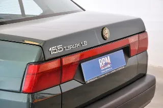 Foto 23 di 24: Alfa Romeo 155 1.8i Twin Spark cat Perfetta