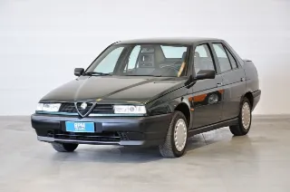 Foto 3 di 24: Alfa Romeo 155 1.8i Twin Spark cat Perfetta