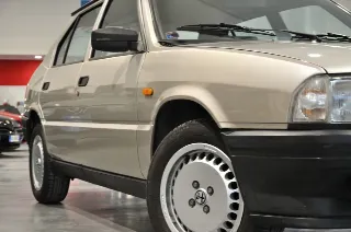 Foto 15 di 18: Alfa Romeo 33 1.3 S ASI RIAR