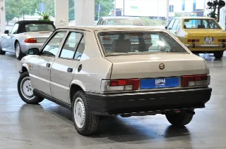Foto 2 di 18: Alfa Romeo 33 1.3 S ASI RIAR
