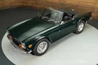 Foto 1 di 10: Triumph TR6