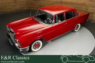 Foto 3 di 10: Mercedes Benz 230S