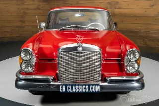 Foto 6 di 10: Mercedes Benz 230S