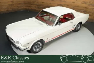 Foto 3 di 10: Ford Mustang