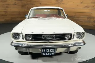 Foto 6 di 10: Ford Mustang