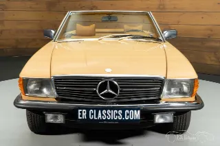 Foto 6 di 10: Mercedes Benz 450SL