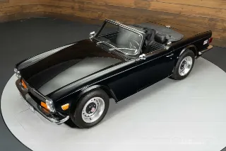 Foto 1 di 10: Triumph TR6