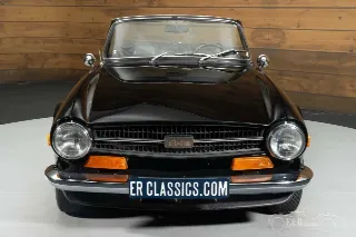Foto 6 di 10: Triumph TR6