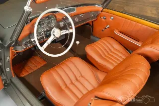 Foto 2 di 10: Mercedes Benz 190SL