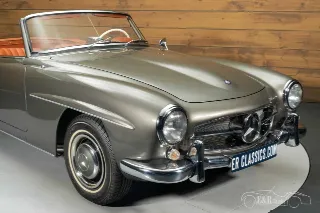 Foto 5 di 10: Mercedes Benz 190SL