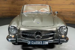 Foto 6 di 10: Mercedes Benz 190SL