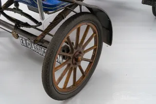 Foto 5 di 10: Oldsmobile Curved Dash