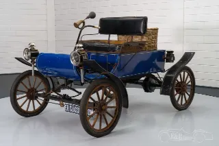 Foto 7 di 10: Oldsmobile Curved Dash