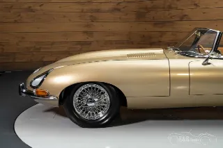 Foto 8 di 10: Jaguar E-Type