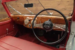 Foto 2 di 10: Triumph Roadster