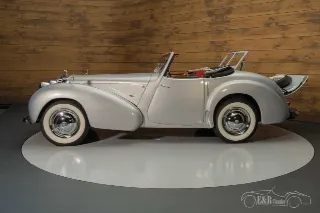 Foto 8 di 10: Triumph Roadster