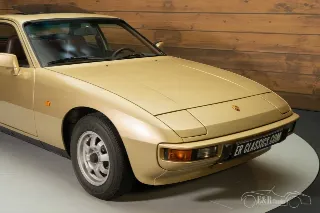 Foto 5 di 10: Porsche 924