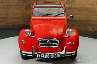 Foto 6 di 10: Citroen 2CV