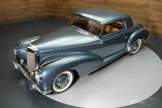 Foto 1 di 10: Mercedes Benz 300