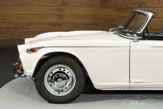 Foto 9 di 10: Triumph TR4