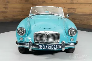 Foto 6 di 10: MG MGA