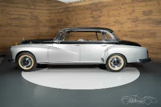 Foto 10 di 10: Mercedes Benz 300