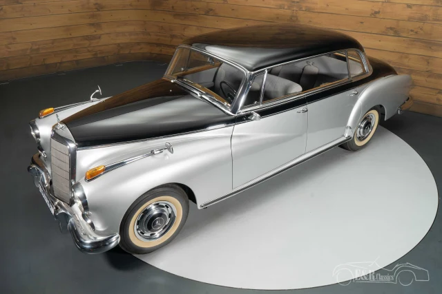 Mercedes Benz 300