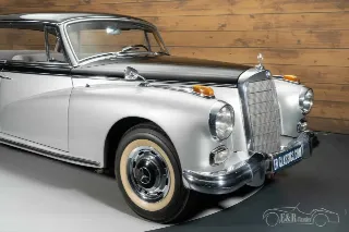 Foto 5 di 10: Mercedes Benz 300