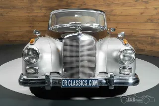 Foto 6 di 10: Mercedes Benz 300
