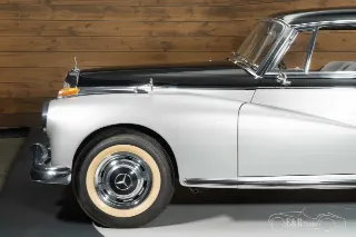 Foto 9 di 10: Mercedes Benz 300