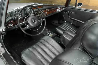 Foto 2 di 10: Mercedes Benz 280SE