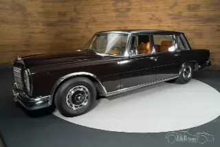Foto 7 di 10: Mercedes Benz 600