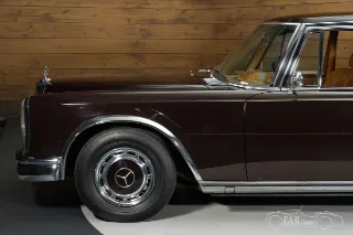 Foto 9 di 10: Mercedes Benz 600