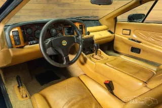 Foto 2 di 10: Lotus Esprit