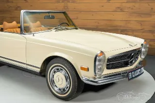 Foto 5 di 10: Mercedes Benz 280SL