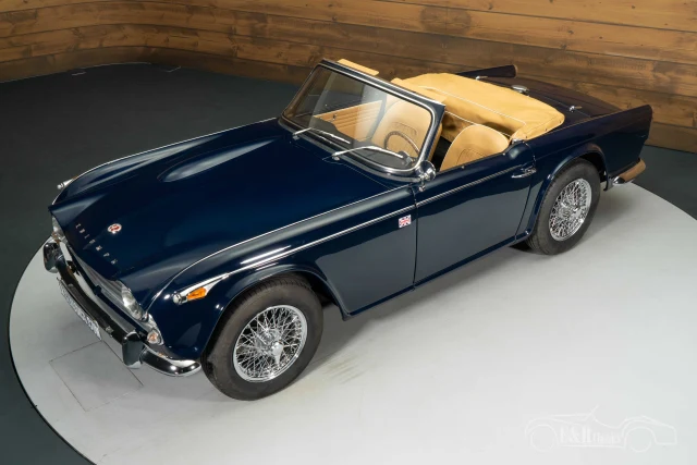 Triumph TR4