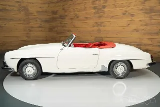 Foto 10 di 10: Mercedes Benz 190SL