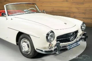 Foto 5 di 10: Mercedes Benz 190SL