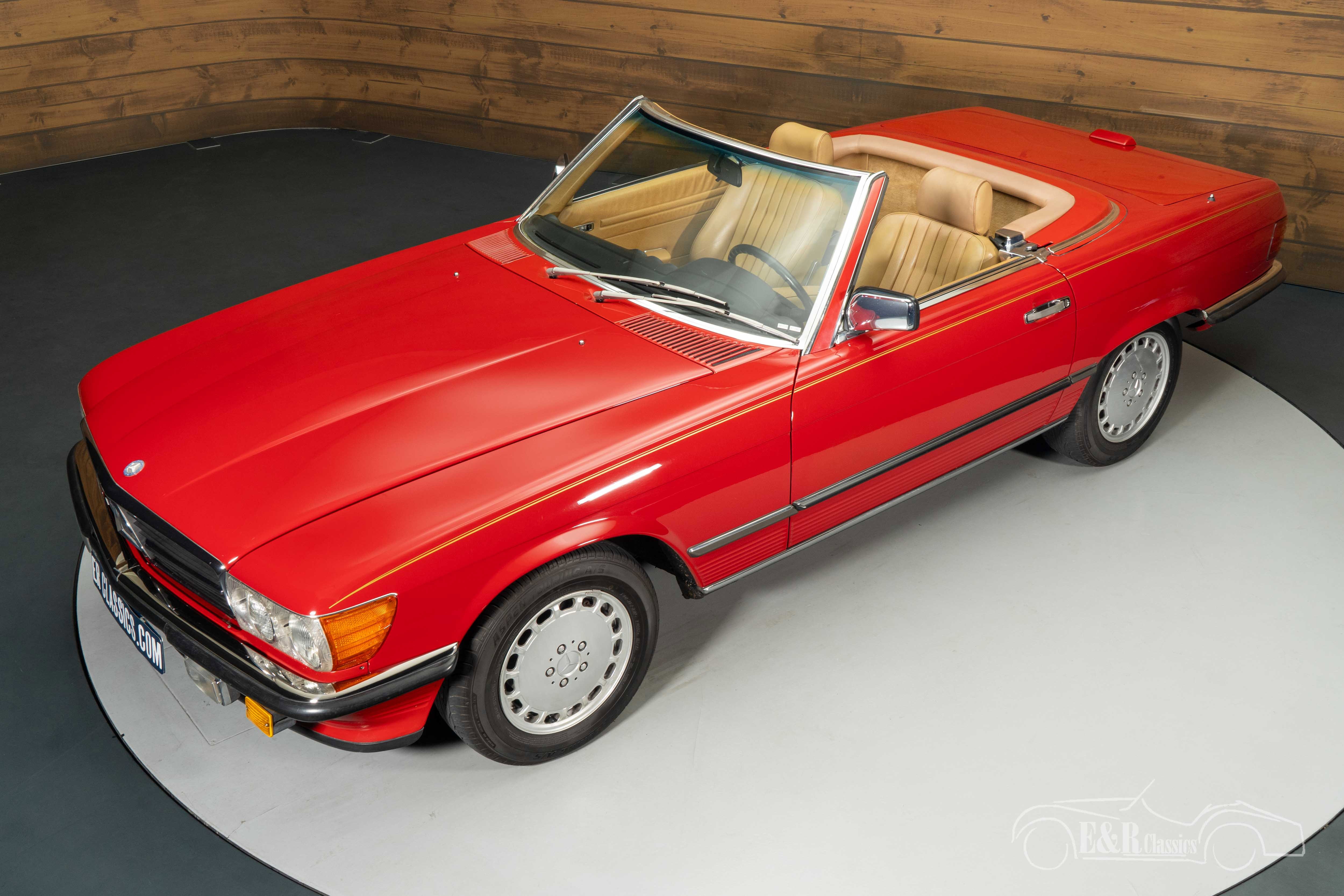 Mercedes Benz 560SL